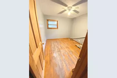 14210 S Wabash Avenue, Riverdale, IL 60827 - Photo 12