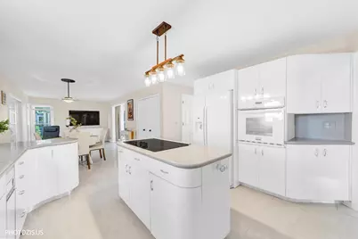 320 Ambria Drive, Mundelein, IL 60060 - Photo 8