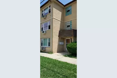 8758 W Berwyn Avenue #1-NW, Chicago, IL 60656 - Photo 1