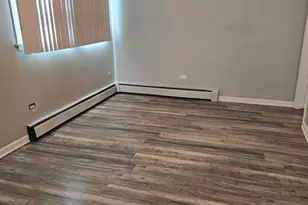 8758 W Berwyn Ave, Chicago, IL 60656 - Photo 10
