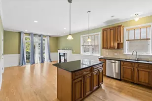 7246 N Oakley Ave, Chicago, IL 60645 - Photo 2