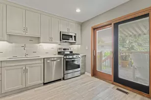 1826 W Catalpa Ln, Mount Prospect, IL 60056 - Photo 12
