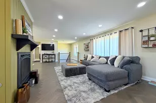 704 N Rose Farm Rd, Woodstock, IL 60098 - Photo 10