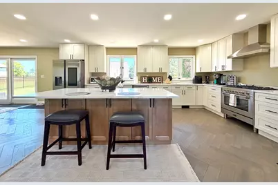 704 N Rose Farm Road, Woodstock, IL 60098 - Photo 6