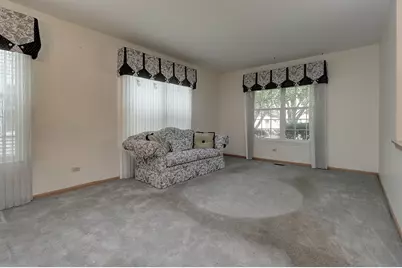 728 Holland Lane, Romeoville, IL 60446 - Photo 6