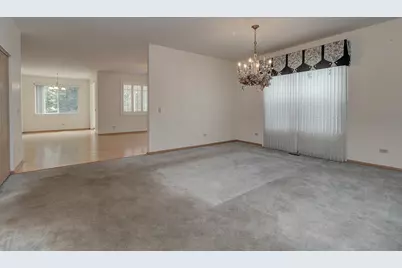 728 Holland Lane, Romeoville, IL 60446 - Photo 8
