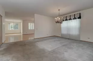 728 Holland Ln, Romeoville, IL 60446 - Photo 8