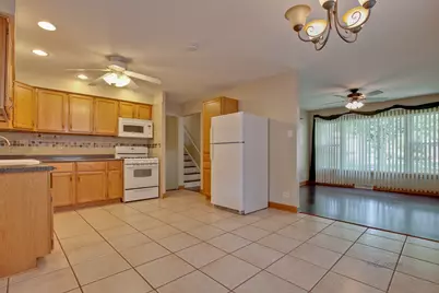 648 N Greenview Avenue, Mundelein, IL 60060 - Photo 10