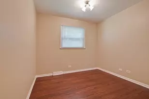 648 N Greenview Ave, Mundelein, IL 60060 - Photo 18