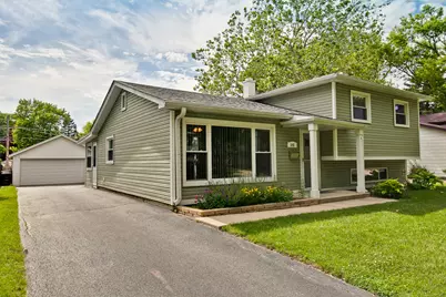 648 N Greenview Avenue, Mundelein, IL 60060 - Photo 1