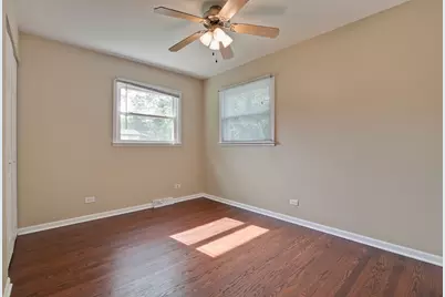 648 N Greenview Avenue, Mundelein, IL 60060 - Photo 20