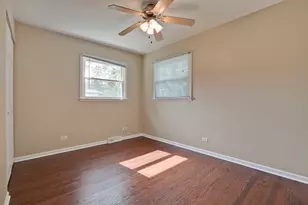 648 N Greenview Ave, Mundelein, IL 60060 - Photo 20