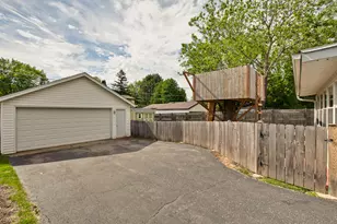 648 N Greenview Ave, Mundelein, IL 60060 - Photo 38
