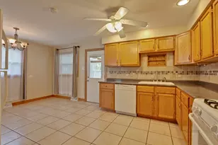 648 N Greenview Ave, Mundelein, IL 60060 - Photo 14