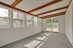 648 N Greenview Ave, Mundelein, IL 60060 - Photo 30