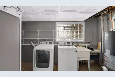 621 Escanaba Avenue, Calumet City, IL 60409 - Photo 24