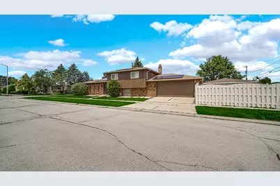 621 Escanaba Avenue, Calumet City, IL 60409 - Photo 4