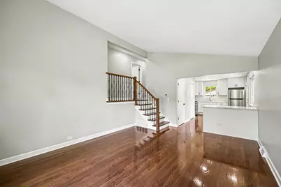507 N Kenilworth Avenue, Glen Ellyn, IL 60137 - Photo 4