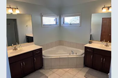 553 Danbury Drive, Oswego, IL 60543 - Photo 12
