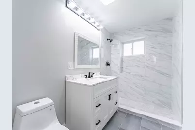 2234 Gunderson Avenue, Berwyn, IL 60402 - Photo 10