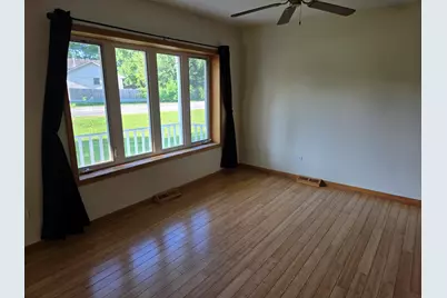 3902 W Claire Boulevard, Midlothian, IL 60445 - Photo 4