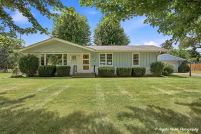 303 N Green Street, McHenry, IL 60050 - Photo 1