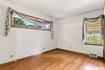 303 N Green Street, McHenry, IL 60050 - Photo 16