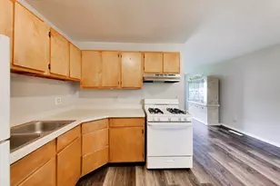 344 Bridgewood Dr, Antioch, IL 60002 - Photo 6