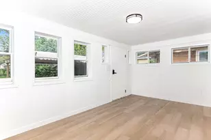 1029 Front St, Aurora, IL 60505 - Photo 12