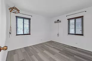 6031 S Merrimac Ave, Chicago, IL 60638 - Photo 14