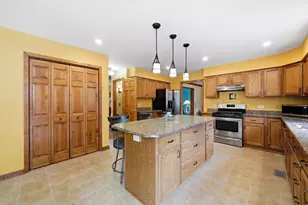 567 Warbler Dr, Bolingbrook, IL 60440 - Photo 8