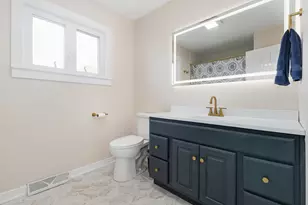 6117 W 80th Street W, Burbank, IL 60459 - Photo 14