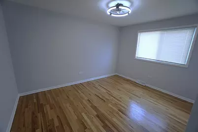 10508 S Bensley Avenue, Chicago, IL 60617 - Photo 12
