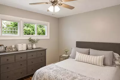 [Address not provided], Elgin, IL 60123 - Photo 10