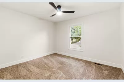 1080 Dresden Drive, Hoffman Estates, IL 60192 - Photo 22