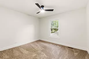 1080 Dresden Dr, Hoffman Estates, IL 60192 - Photo 22