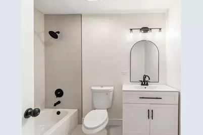 1080 Dresden Drive, Hoffman Estates, IL 60192 - Photo 20