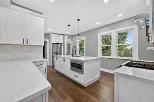 529 E Park Blvd, Villa Park, IL 60181 - Photo 6
