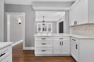 529 E Park Blvd, Villa Park, IL 60181 - Photo 12