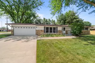 216 Linder Ln, Rochelle, IL 61068 - Photo 1