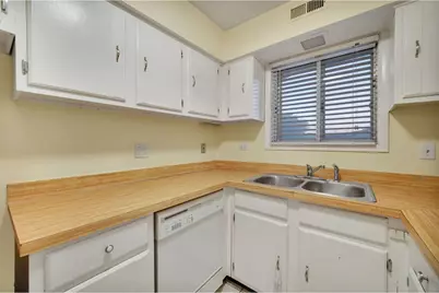 13911 James Drive #1011, Crestwood, IL 60418 - Photo 10