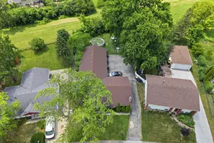 729 Surrey Dr, Streamwood, IL 60107 - Photo 32