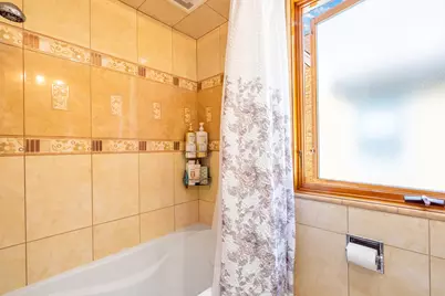 4833 N Moody Avenue, Chicago, IL 60630 - Photo 16