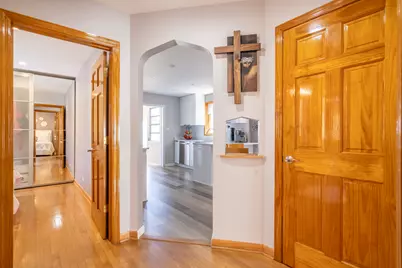 4833 N Moody Avenue, Chicago, IL 60630 - Photo 6