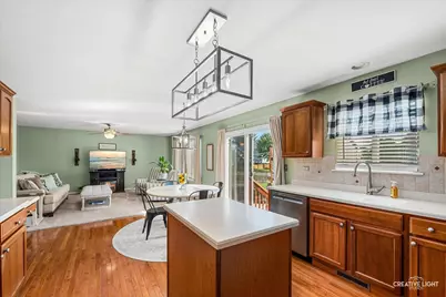 712 Christopher Street, Plano, IL 60545 - Photo 8