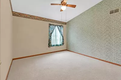 110 Port Cove, Carpentersville, IL 60110 - Photo 6