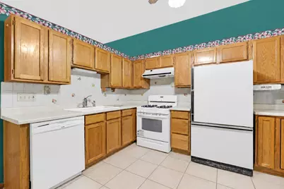 110 Port Cove, Carpentersville, IL 60110 - Photo 10