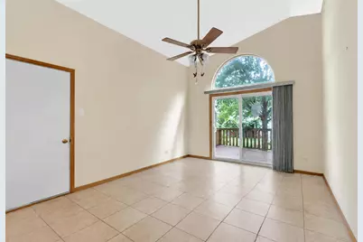 110 Port Cove, Carpentersville, IL 60110 - Photo 8