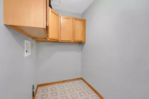 110 Port Cove, Carpentersville, IL 60110 - Photo 4