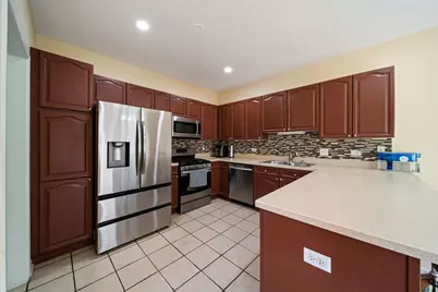 356 N West Pointe Drive, Vernon Hills, IL 60061 - Photo 8